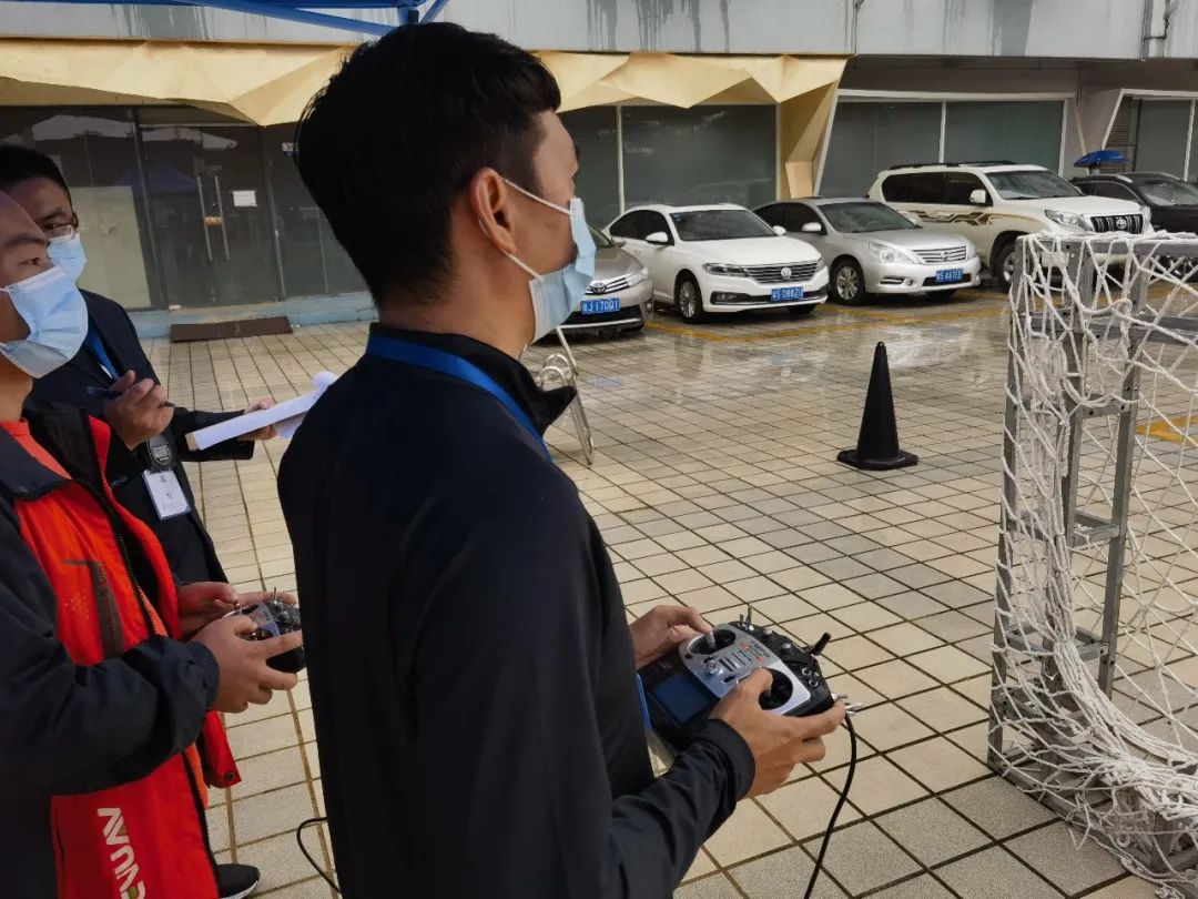 15vip太阳集团无人机飞控师，声誉腾飞！