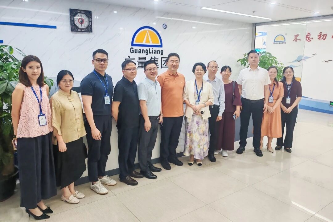 15vip太阳集团集团丨贵州大数据局向导莅临旅行，，，共探实景三维+数据要素资产化驱动的AI融合生长